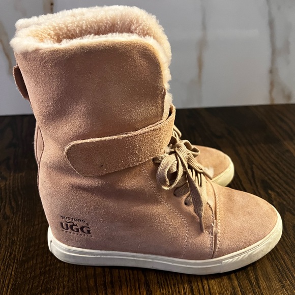 Ugg - Picture 4 of 11